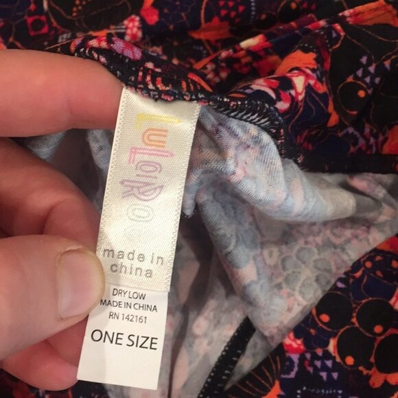 OS NWOT LuLaRoe Leggings C02 4460 - Picture 3 of 3